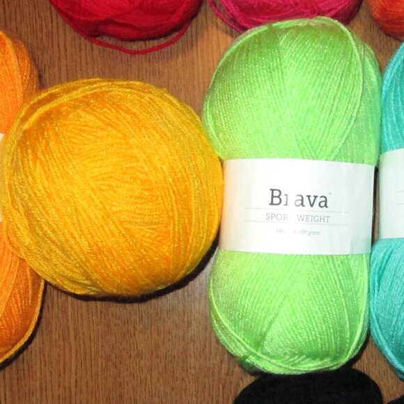Lot of 12 Full/Partial Skeins BRAVA Sport Weight Acrylic Yarn by Knit Picks B5 - Picture 3 of 4